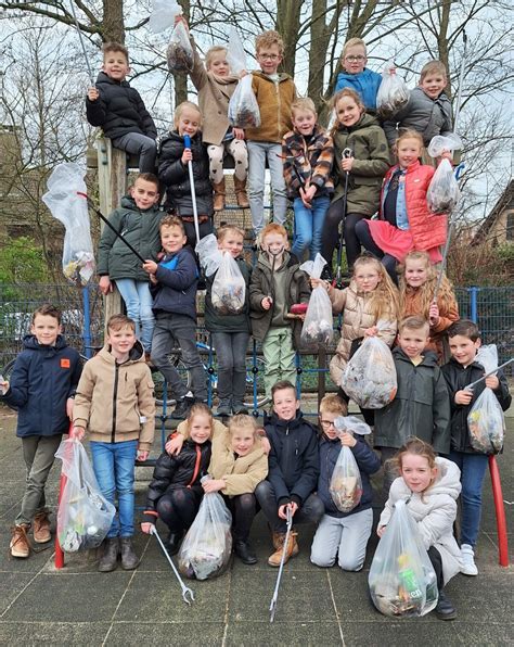 Leerlingen Johannes Calvijnschool Ruimen Zwerfafval Op Sliedrecht