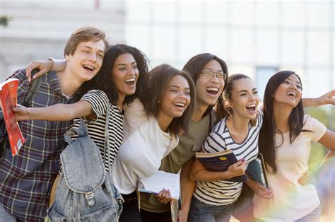 Você conhece as organizações estudantis nos EUA Daqui pra Fora