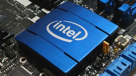 Intel 28 Çekirdekli İşlemci Geliyor