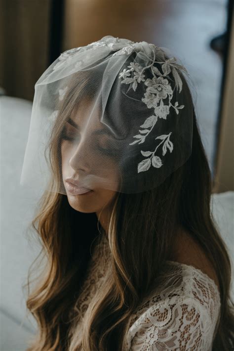 Top 8 Wedding Hairstyles For Bridal Veils