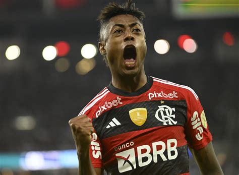 VAI VIR Jornalista revela situação do Palmeiras Bruno Henrique