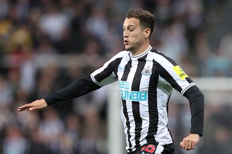 Newcastle Defender Javier Manquillo Set To Complete Celta Vigo Transfer