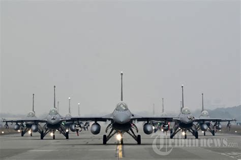 Pesawat Tempur F V Fighters Taiwan Latihan Anti Serangan Udara China