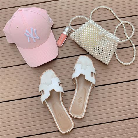 Khoe bụng bầu và hình ảnh mặc bikini nóng bỏng bà bầu Diệp Lâm Anh bất ngờ bị soi ra một chi