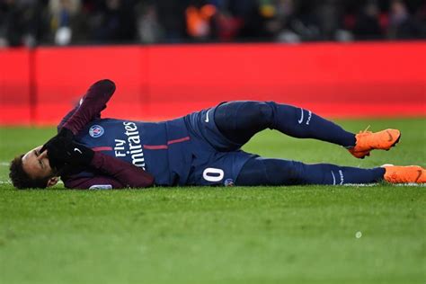 Débat Eds Le Feuilleton Neymar Parasite T Il La Préparation De Psg