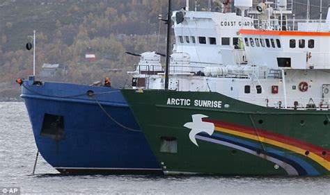 Greenpeace Protesters And Pussy Riot Band Members Could Be Freed From Russian Jails Tomorrow