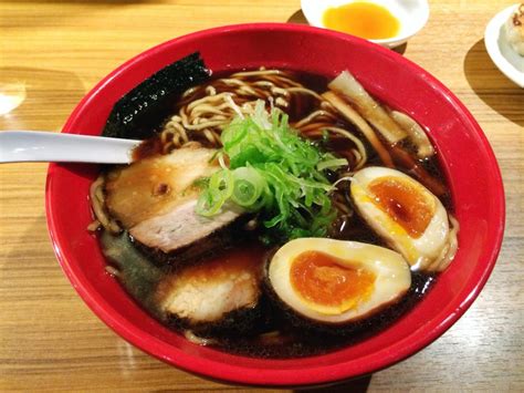 麺家いろはcic店をブログで紹介【富山グルメのブラックラーメン】