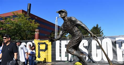 Roberto Clemente Game Used Bat To Be Sold At Auction Could Sell For