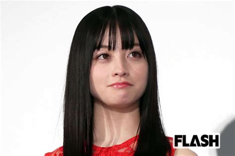 橋本環奈、家族と行った宮崎で巨人の選手に「サインください！」知られざる双子の兄との秘話 Smart Flashスマフラ 光文社週刊誌