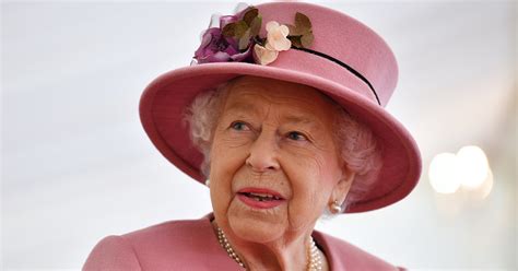 Queen Elizabeth has two phone contacts she 'always' answers - 'He ...