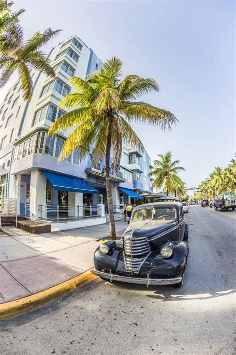 Vintage Car At The Ocean Drive In Miami Beach Editorial Photography