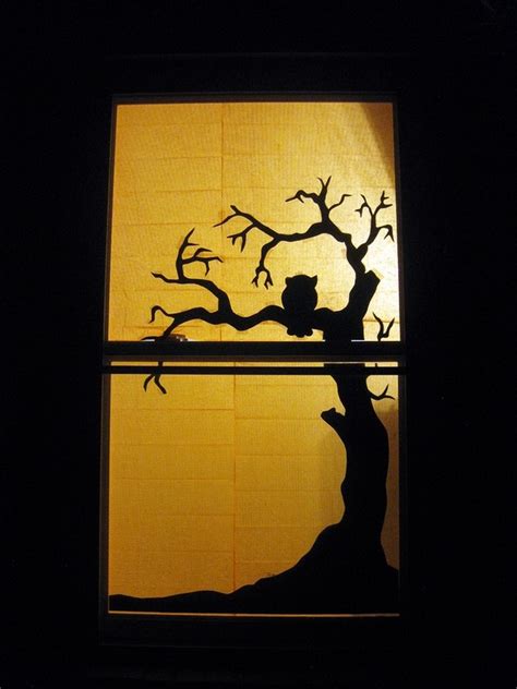 Halloween window silhouettes – DIY ideas and useful decor tips