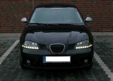 LED Tagfahrlicht Design Scheinwerfer für Seat Ibiza 6L 02 08 schwarz