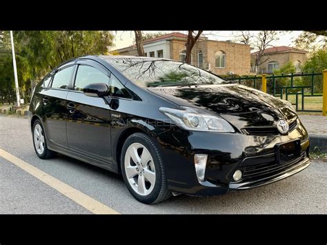 Toyota Prius S Led Edition For Sale In Islamabad Pakwheels