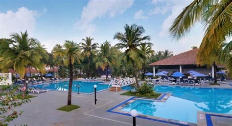 Dona Sylvia Beach Resort - Cavelossim, Goa | On the Beach