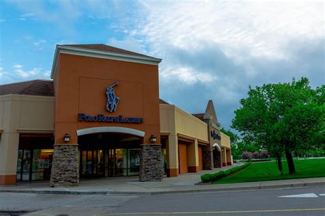 Birch Run Premium Outlets Deals In Birch Run Mi 48415 8coupons