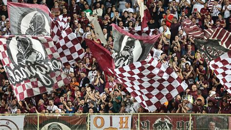 Singurul Mesaj Afi At De Fanii De La Rapid La Meciul Cu Cfr Cluj Ce