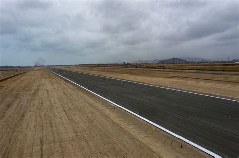 Aeropuerto Jorge Ch Vez Nueva Torre De Control Y Segunda Pista De