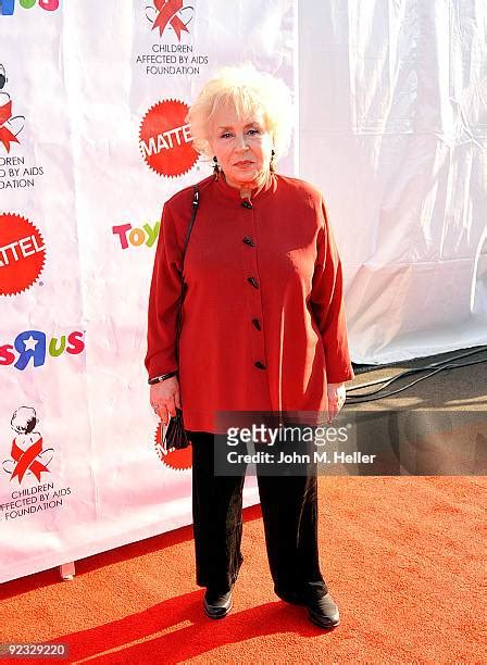 162 Doris Roberts Young Stock Photos, High-Res Pictures, and Images ...