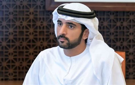 Sheikh Hamdan Launches Dhs Bn Scholarship Programme