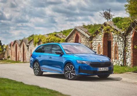 Foto Skoda Octavia 2024 caratteristiche - Patentati