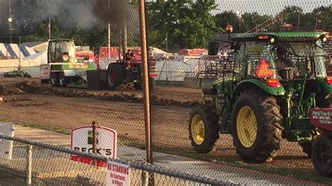 Massey Ferguson 1150 Farm Stock Pulling Tractor Youtube