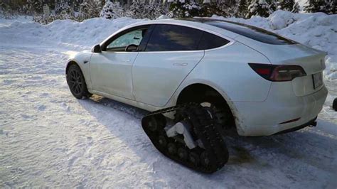 Tesla Model Eccola In Versione Estrema Cingolata