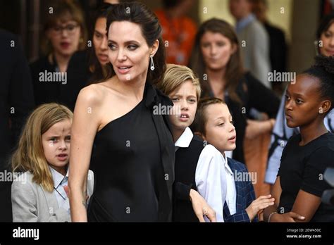 L R Vivienne Jolie Pitt Angelina Jolie And Shilo Jolie Pitt Knox