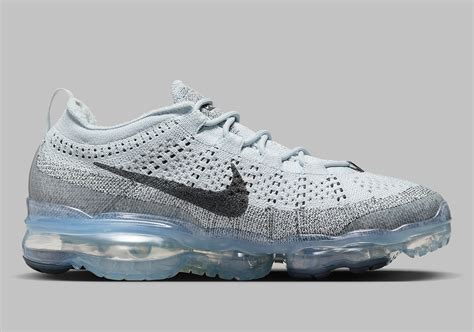 Nike Vapormax 2023 Flyknit Grey Black DV1678-004 | SneakerNews.com