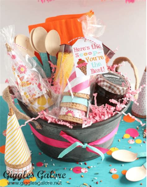 Best Diy Christmas Gift Baskets Ideas For Mom The Zenish