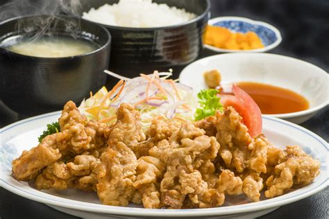 今や全国標準となった大分の郷土料理『とり天』。その発祥の店で本家とり天を食べよう！『レストラン東洋軒』 ロータスタウン－クルマとあなたを