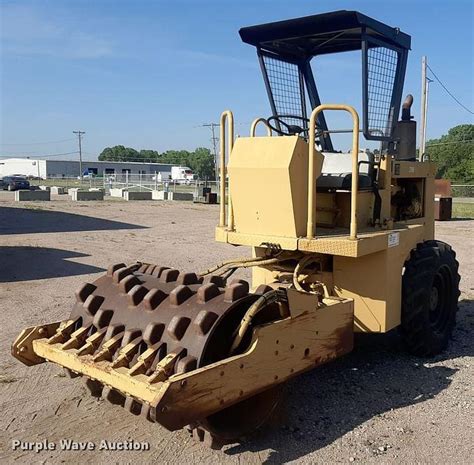 Sold 1989 Caterpillar Cp 323 Construction Compactors Tractor Zoom