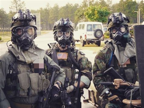 Delta Force operators in CBRN gear, 2002 (1080x809) : r/MilitaryPorn