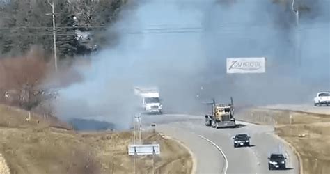 Vehicles drive through smoke from Zumbrota grass fires - ABC 6 News ...