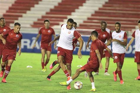 Em Jogo De Poucas Emoções Náutico Empata Com O Operário Pr Em Retorno