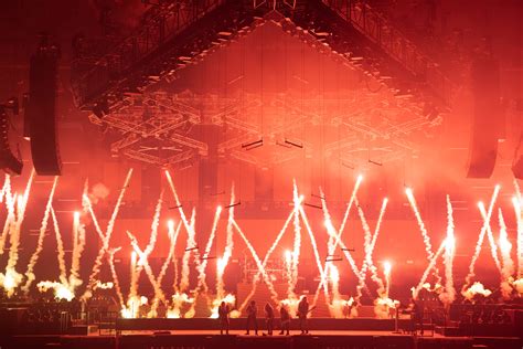 Trans Siberian Orchestra Re Visit The Ghosts Of Christmas Eve For Its