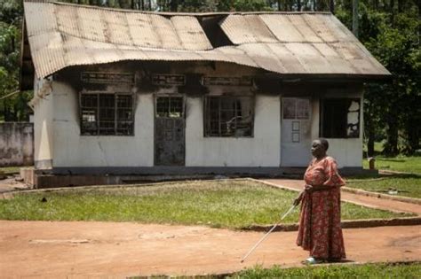 Once muertos la mayoría niños en el incendio de una escuela de Uganda