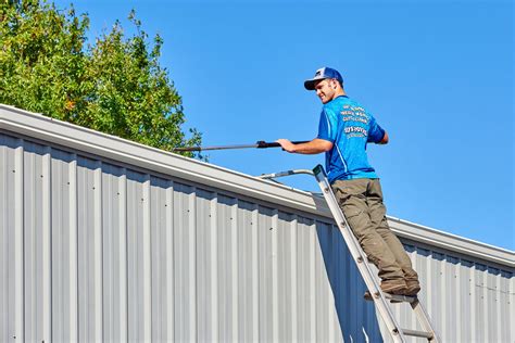 Rain Gutter Cleaning in Salem, OR | FREE Estimate