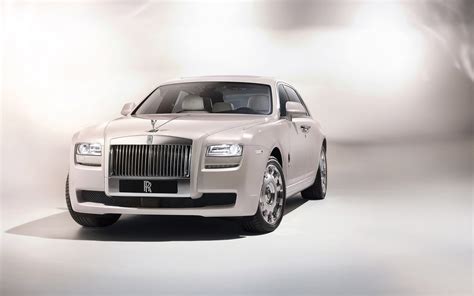 Download Silver Car Car Rolls Royce Vehicle Rolls Royce Phantom Hd Wallpaper