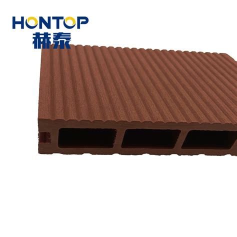 Custom WPC Outdoor Decking 3D Embossing Wood Grain Composite Decking