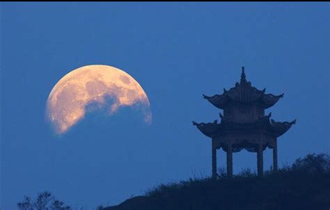 中秋节摄影 中秋赏月摄影 中秋节好看的图片大全 大山谷图库