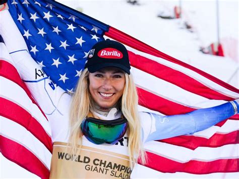 Preberi Si E Kamen Bi Zajokal Mikaela Shiffrin Ob Podelitvi Kolajn