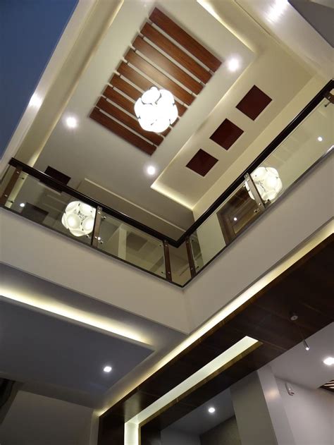 Double height lobby ceiling | homify | Ceiling design, Pop ceiling ...