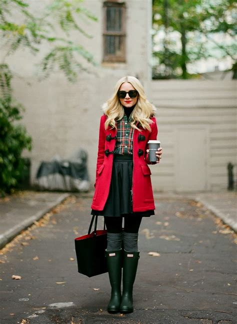 Picture Of Chic Ways To Wear Rain Boots This Fall 8