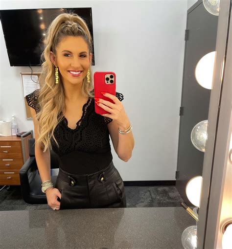 Laura Rutledge R Hot Reporters