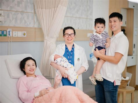 Hot girl Điện Biên sinh ái nữ cho cầu thủ Trần Đình Trọng