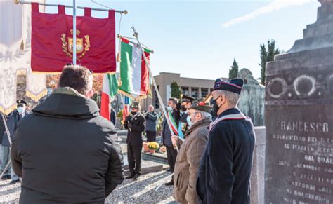 Luino Celebra I Suoi Caduti E Le Forze Armate Simbolo Di Sacrificio