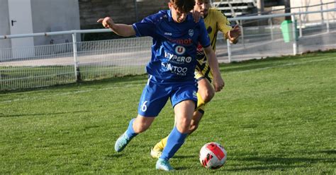 Football Régional 1 groupe B Pontarlier 2 Saint Vit attention