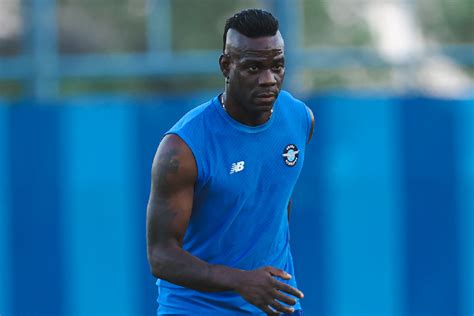 Balotelli No Tim O Corinthians Interessado No Atacante Italiano Mario