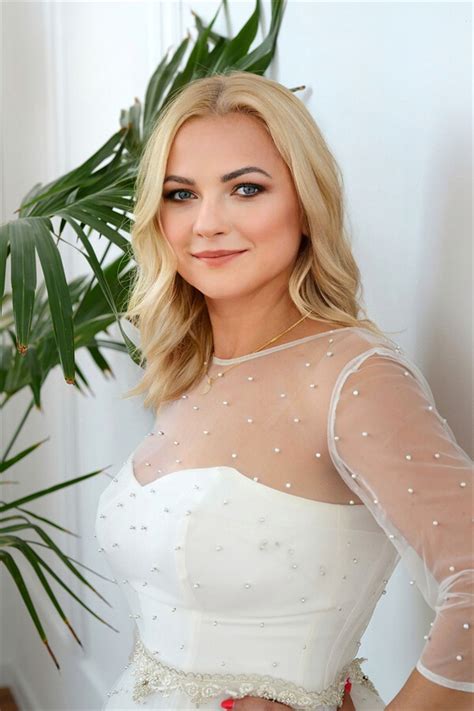 Beautiful Julia Y O From Kharkov With Blonde Hair Id Ladadate